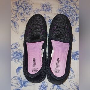 Women's Black and Purple Athletic Shoes